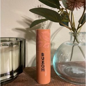 Buxom plumping lip balm